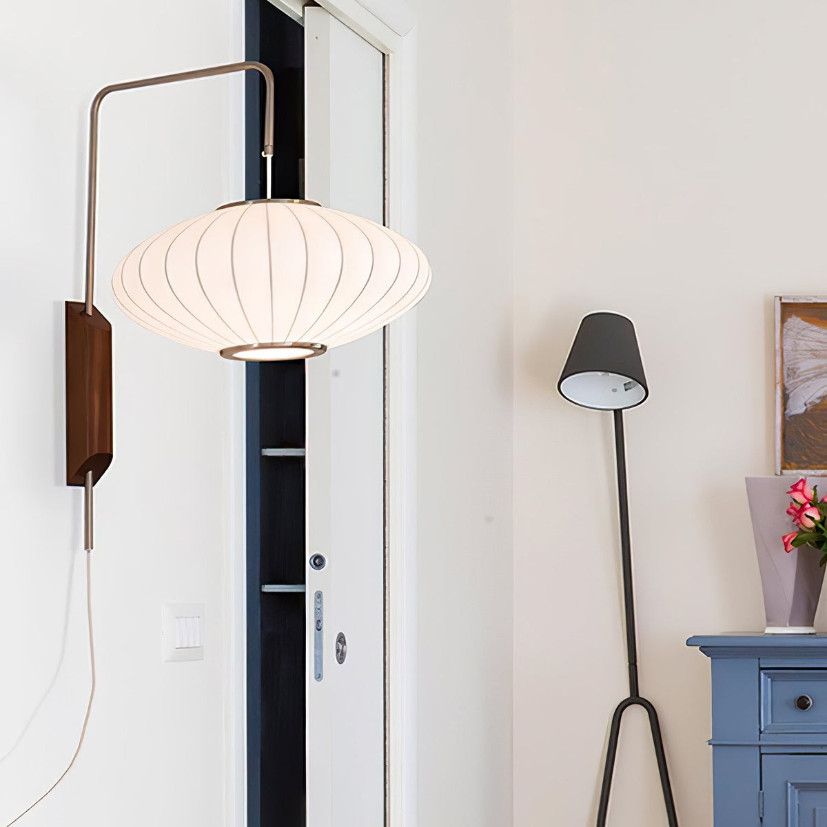 Adjustable Walnut Bubble Wall Light / ∅ 15.7″ x H 8.6″ / Dia 40cm x H 22cm / White & Walnut / UK Plug